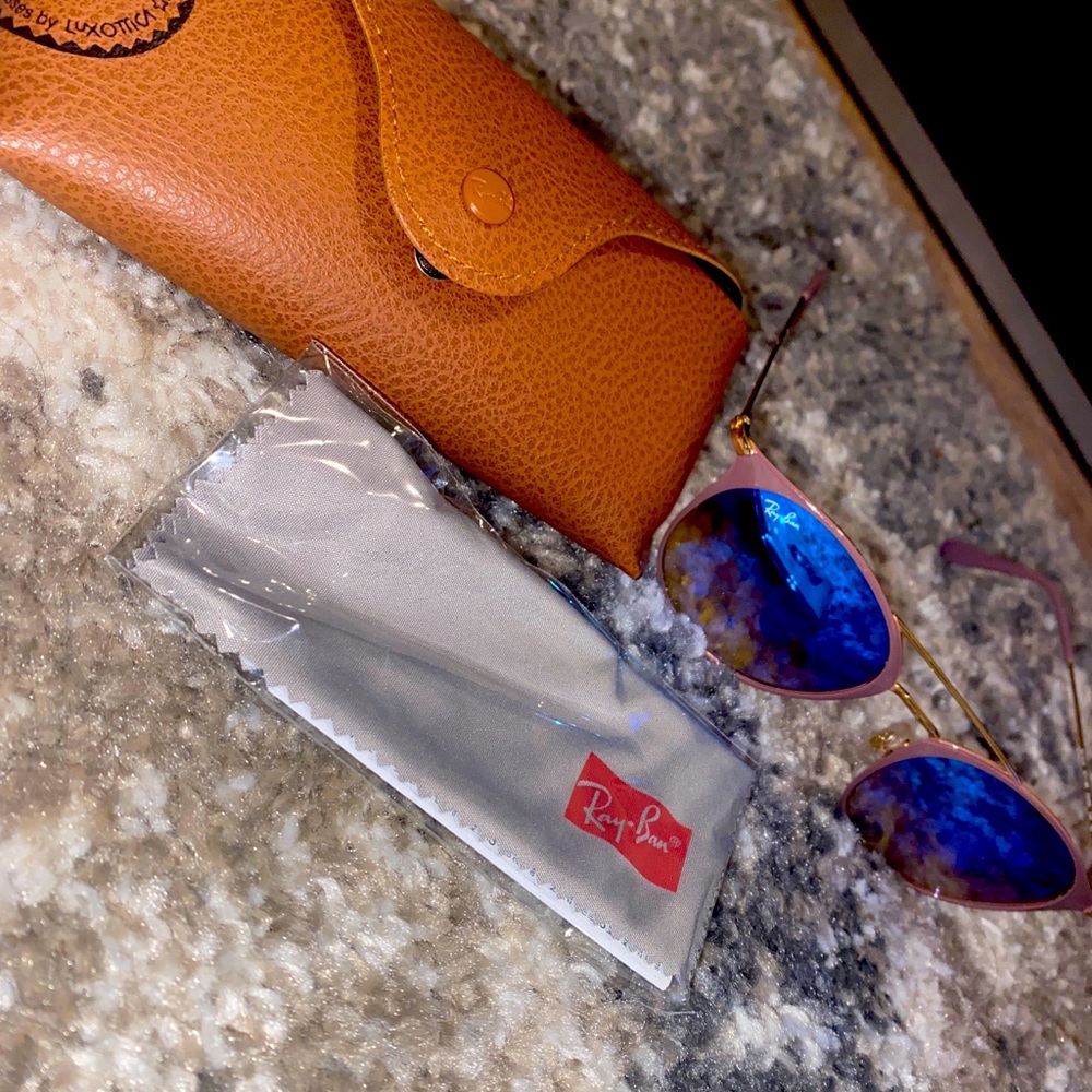 Ray-Bans - Picture 4 of 6